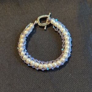 Elegant Pearl and Lavender Bracelet